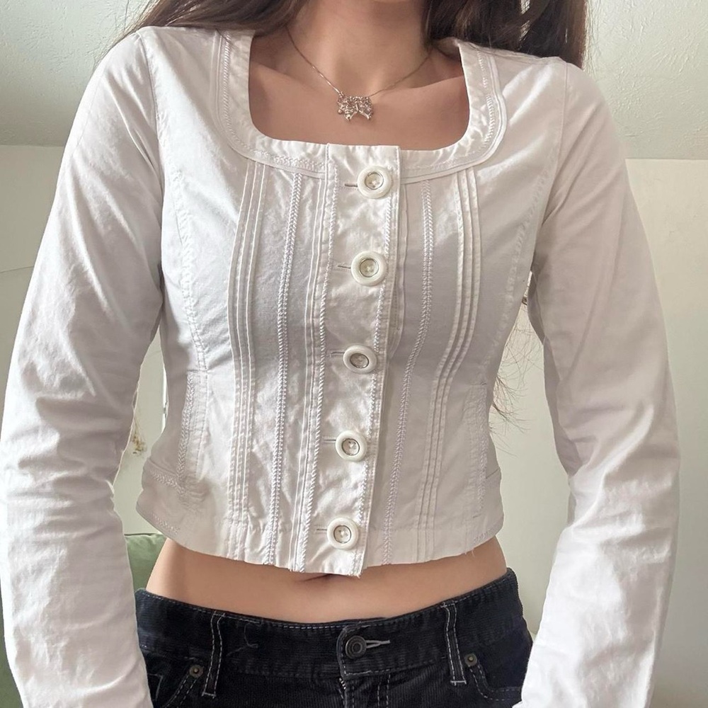 White House Black Market Size 2 Button-Front Square Neck Long Sleeve Jacket